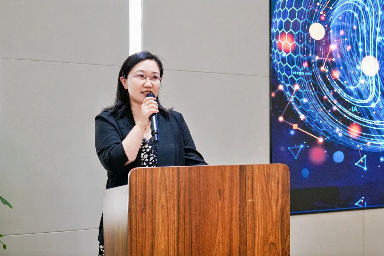 主办方松下信息北京分公司市场总监杨旭东致辞